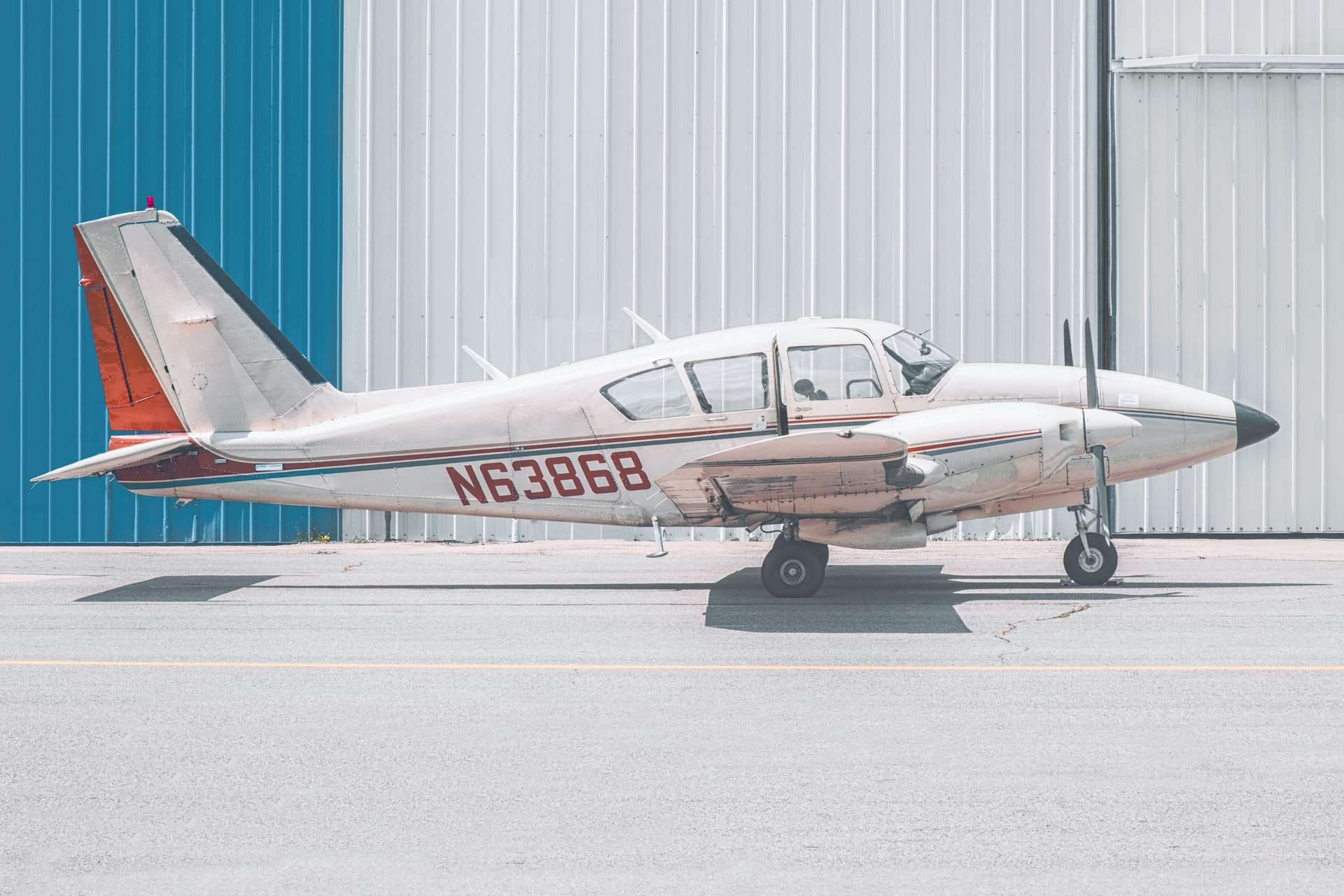 Aircraft Leasing Companies Cautious About Risky Markets
