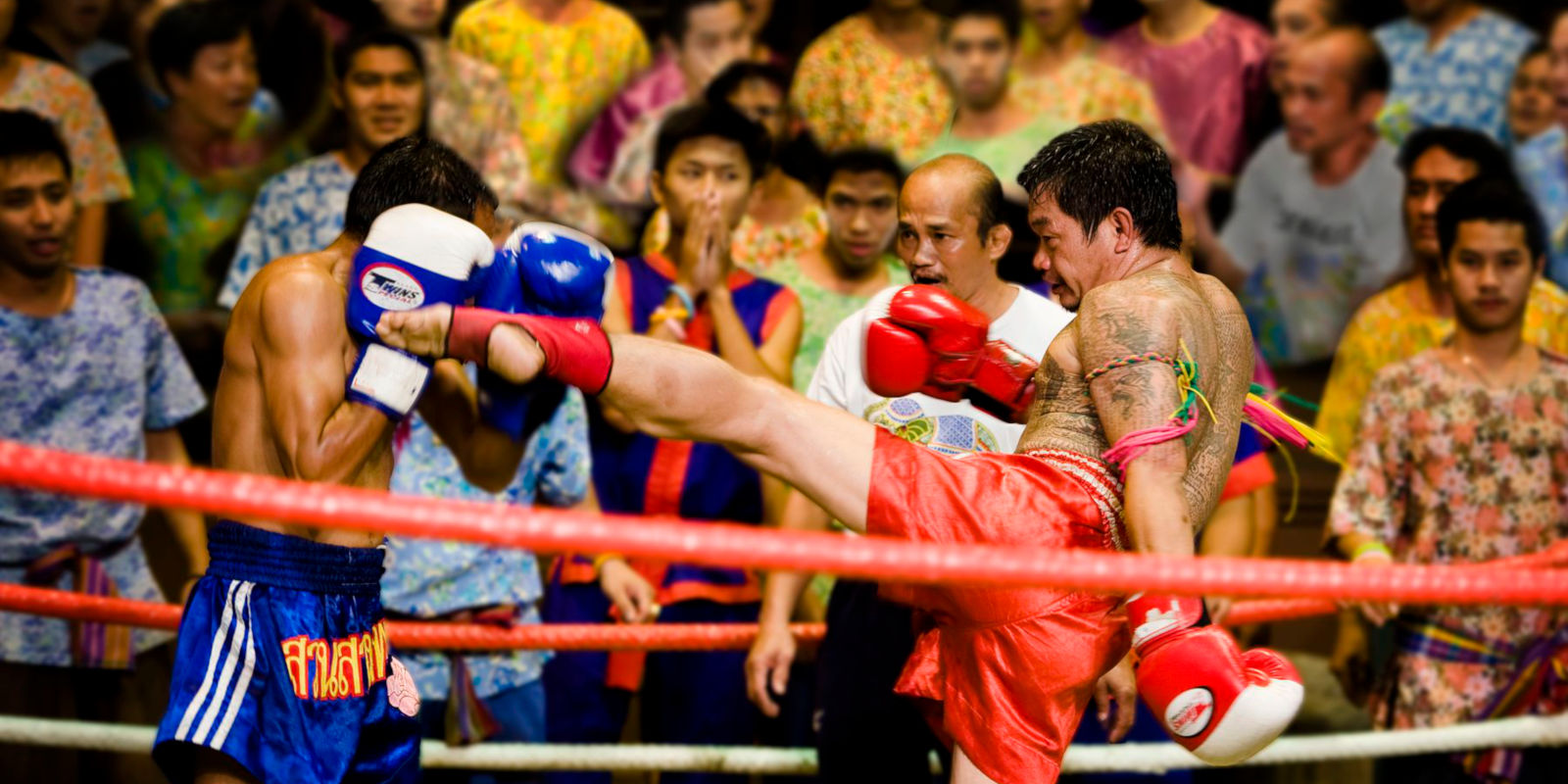 2 professional muay thai fighters in the ring